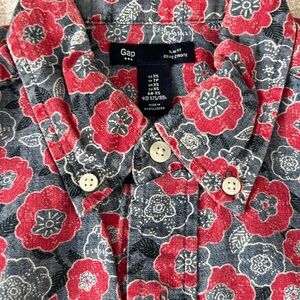 GAP Men's Button-Down Shirt in Red Floral on Blue Ground